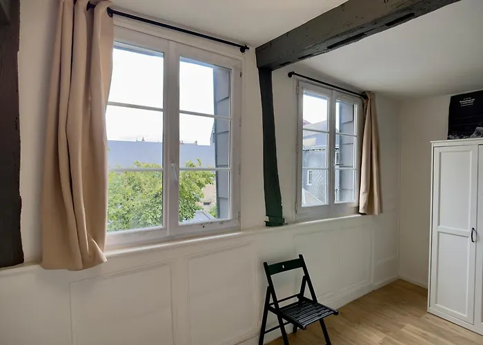 Gare - Chez Alfred * Ruan